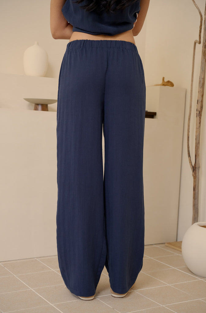Confidence in you linen set in blue