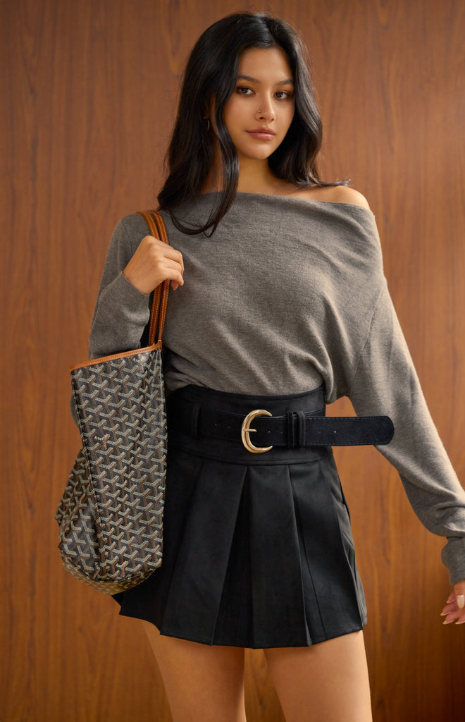 Knowing you suede pleated skirt with belt