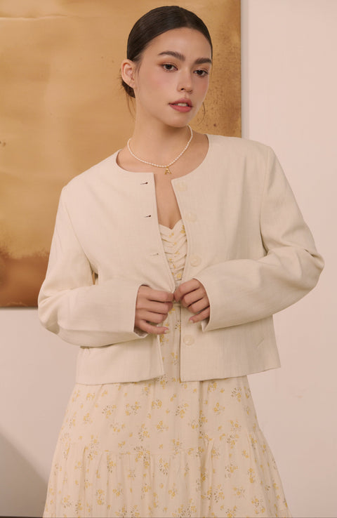 Clean cut jacket in beige